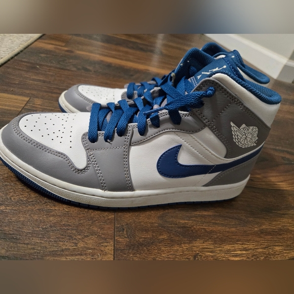 Nike Men's Air Jordan 1 Mid Shoes Sneaker Like New Cement Gray blue white - Picture 2 of 8